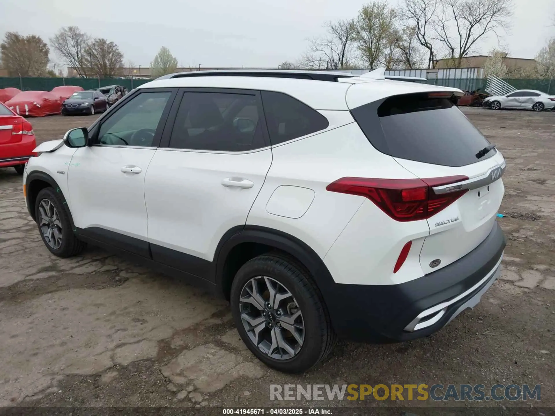 3 fotografías del automóvil dañado KNDERCAA6N7271678 KIA SELTOS 2022