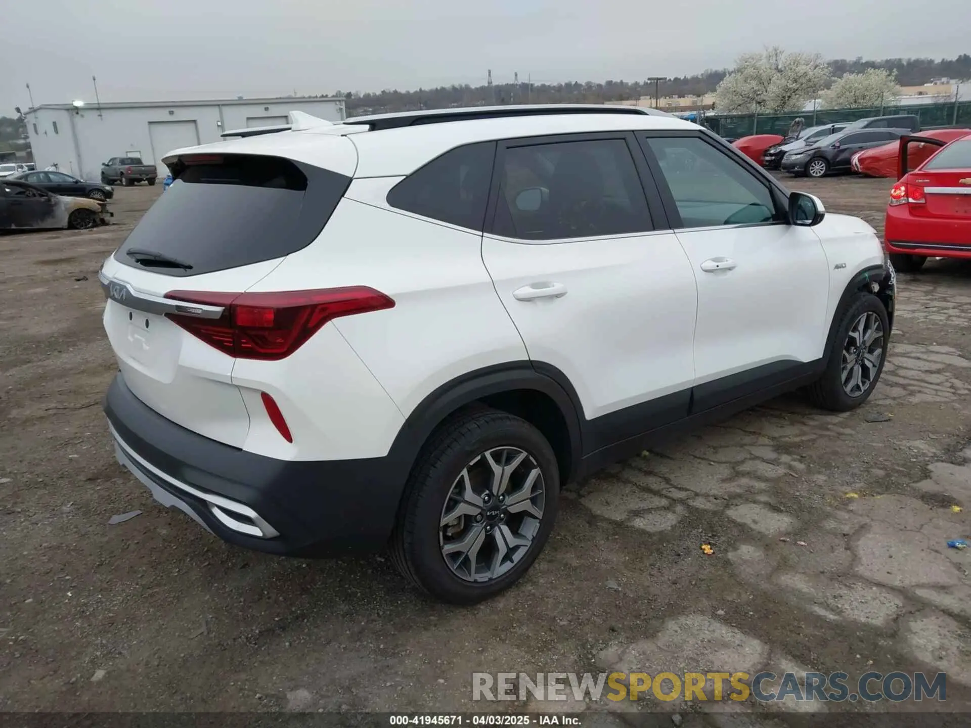 4 fotografías del automóvil dañado KNDERCAA6N7271678 KIA SELTOS 2022