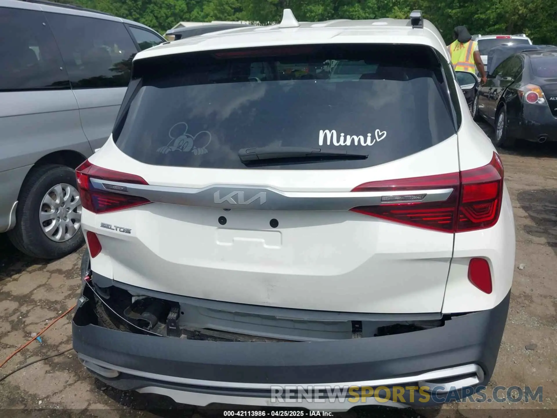 16 fotografías del automóvil dañado KNDERCAAXN7287172 KIA SELTOS 2022