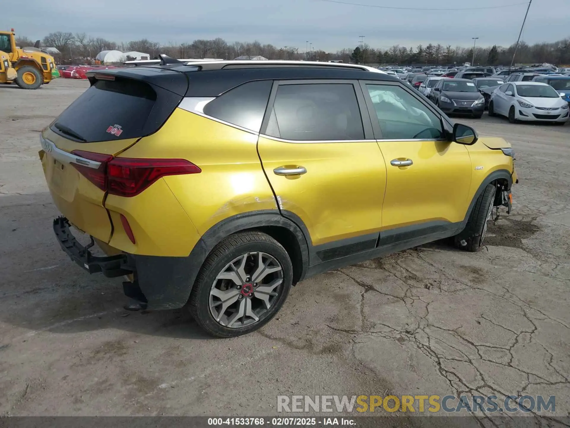 4 fotografías del automóvil dañado KNDETCA25N7274582 KIA SELTOS 2022