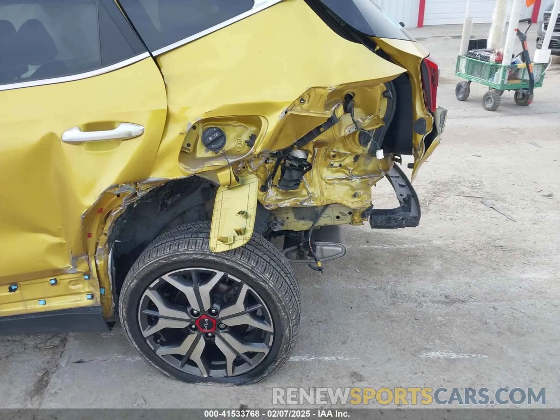 6 fotografías del automóvil dañado KNDETCA25N7274582 KIA SELTOS 2022