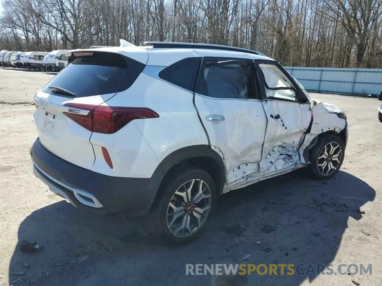 3 fotografías del automóvil dañado KNDETCA29N7241391 KIA SELTOS 2022
