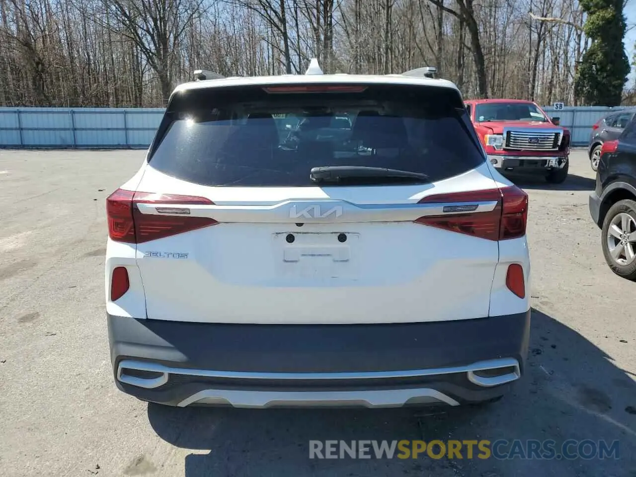 6 fotografías del automóvil dañado KNDETCA29N7241391 KIA SELTOS 2022
