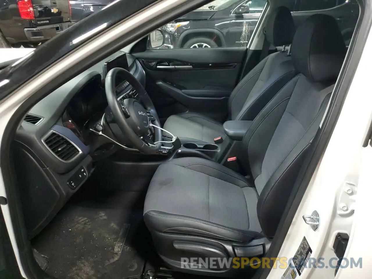 7 fotografías del automóvil dañado KNDEU2AA0N7306174 KIA SELTOS 2022