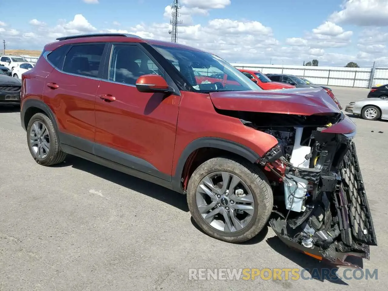4 fotografías del automóvil dañado KNDEU2AA4N7260056 KIA SELTOS 2022