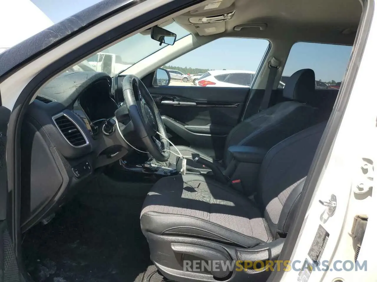 7 fotografías del automóvil dañado KNDEU2AA7N7330374 KIA SELTOS 2022