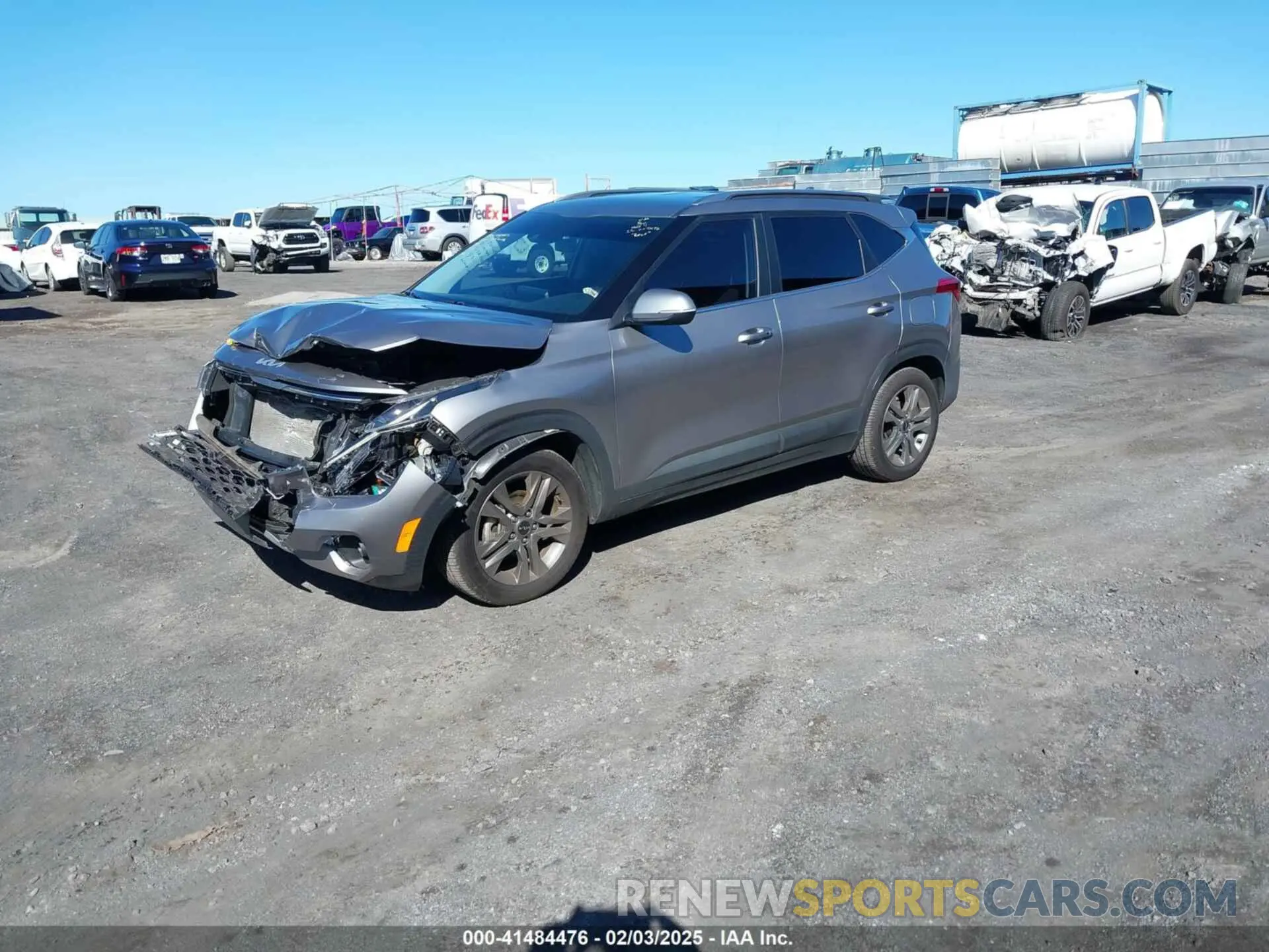 2 fotografías del automóvil dañado KNDEU2AA9N7269187 KIA SELTOS 2022