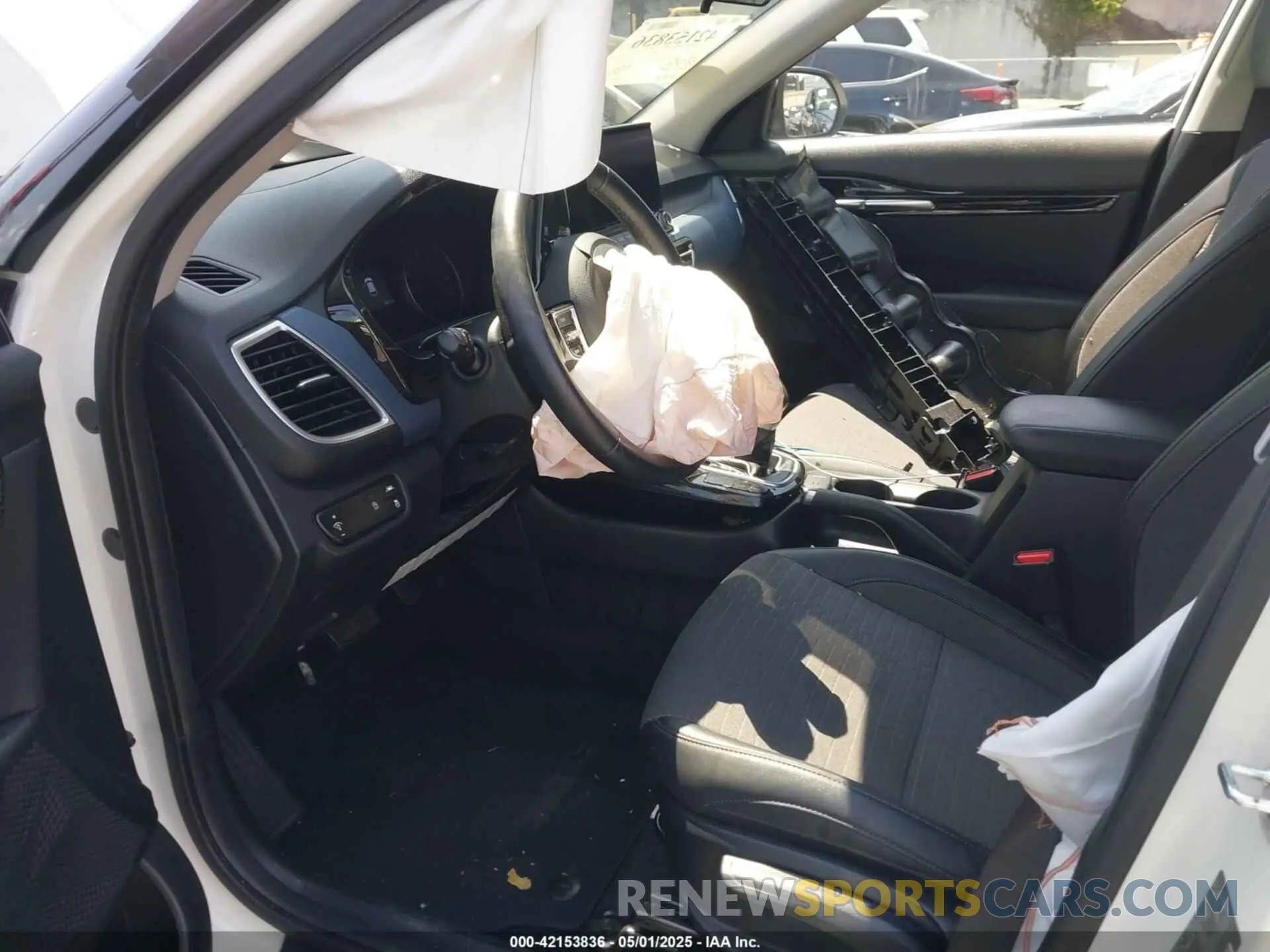 5 fotografías del automóvil dañado KNDEU2AA9N7293070 KIA SELTOS 2022