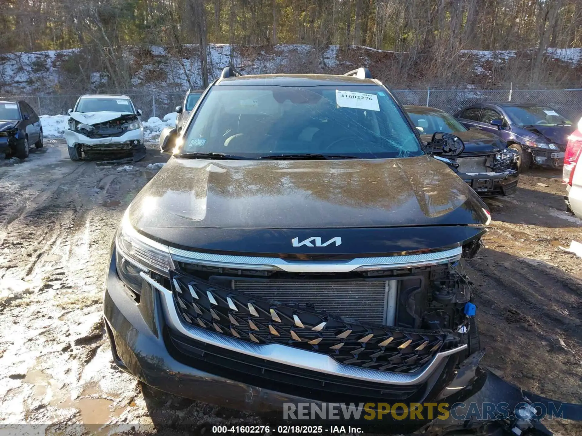 13 fotografías del automóvil dañado KNDEUCA2XN7294324 KIA SELTOS 2022