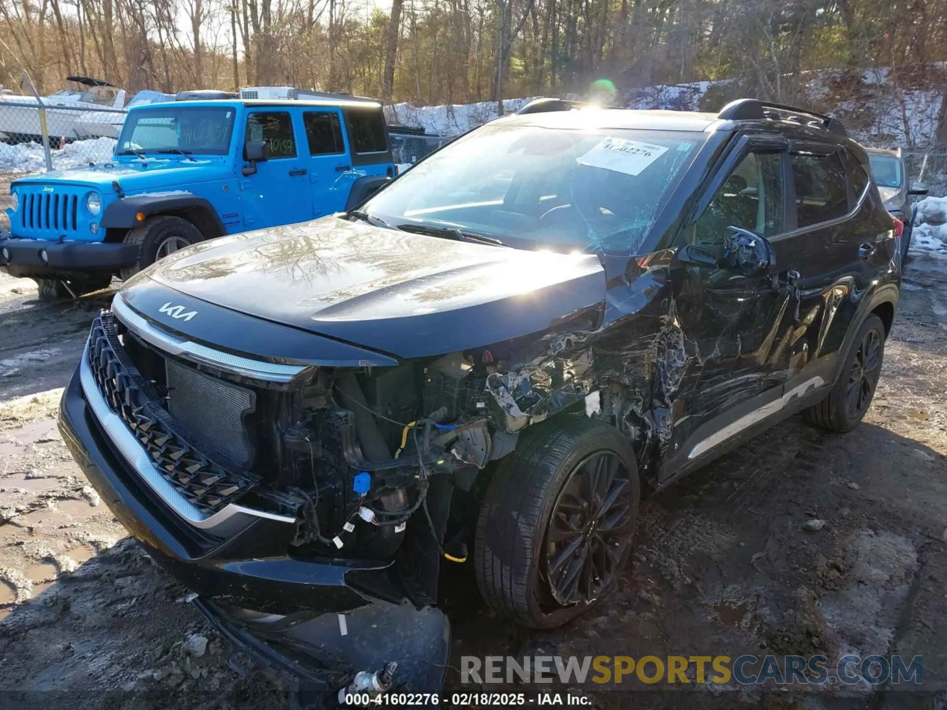 2 fotografías del automóvil dañado KNDEUCA2XN7294324 KIA SELTOS 2022