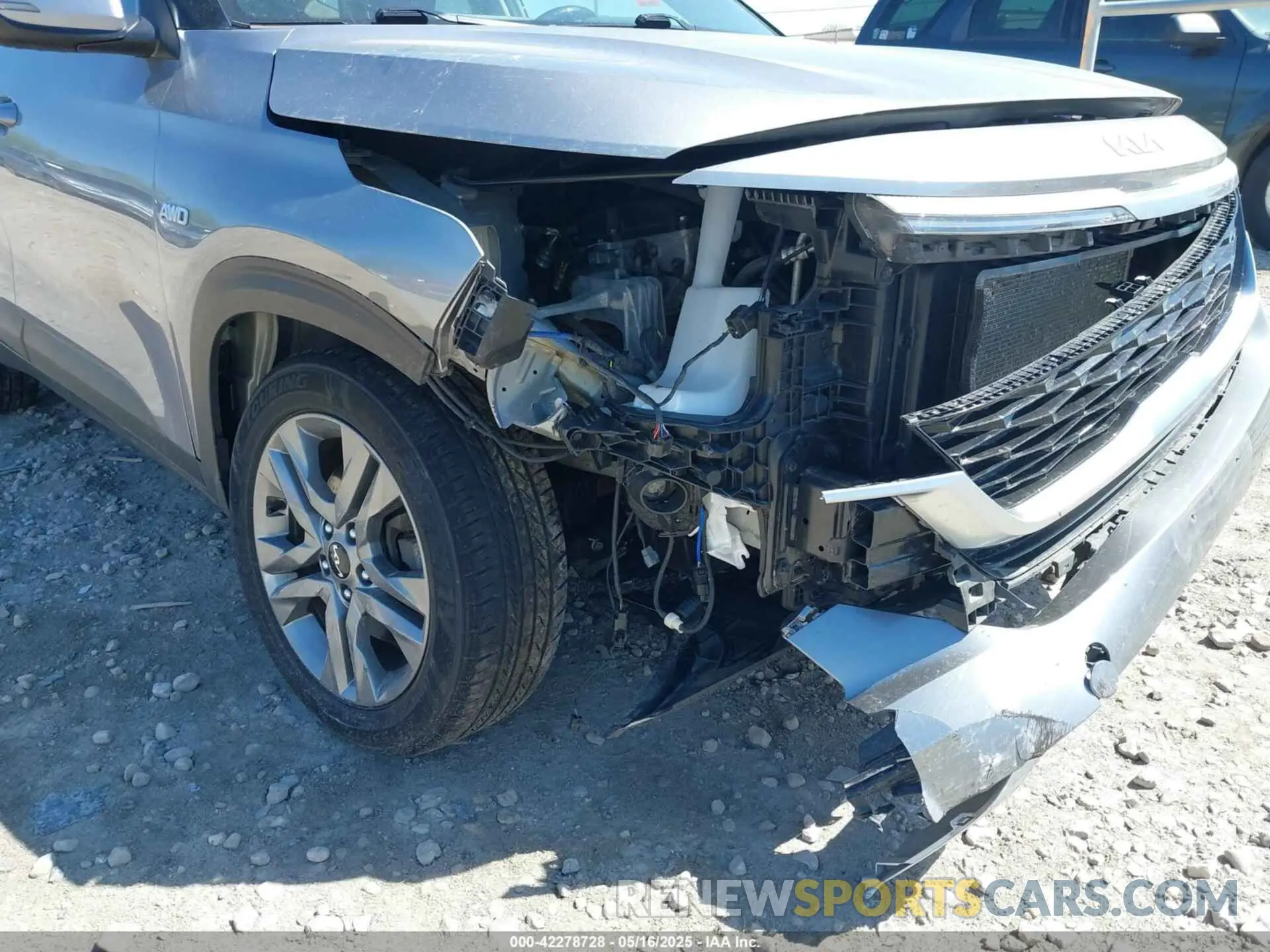6 fotografías del automóvil dañado KNDEUCAA0N7260237 KIA SELTOS 2022