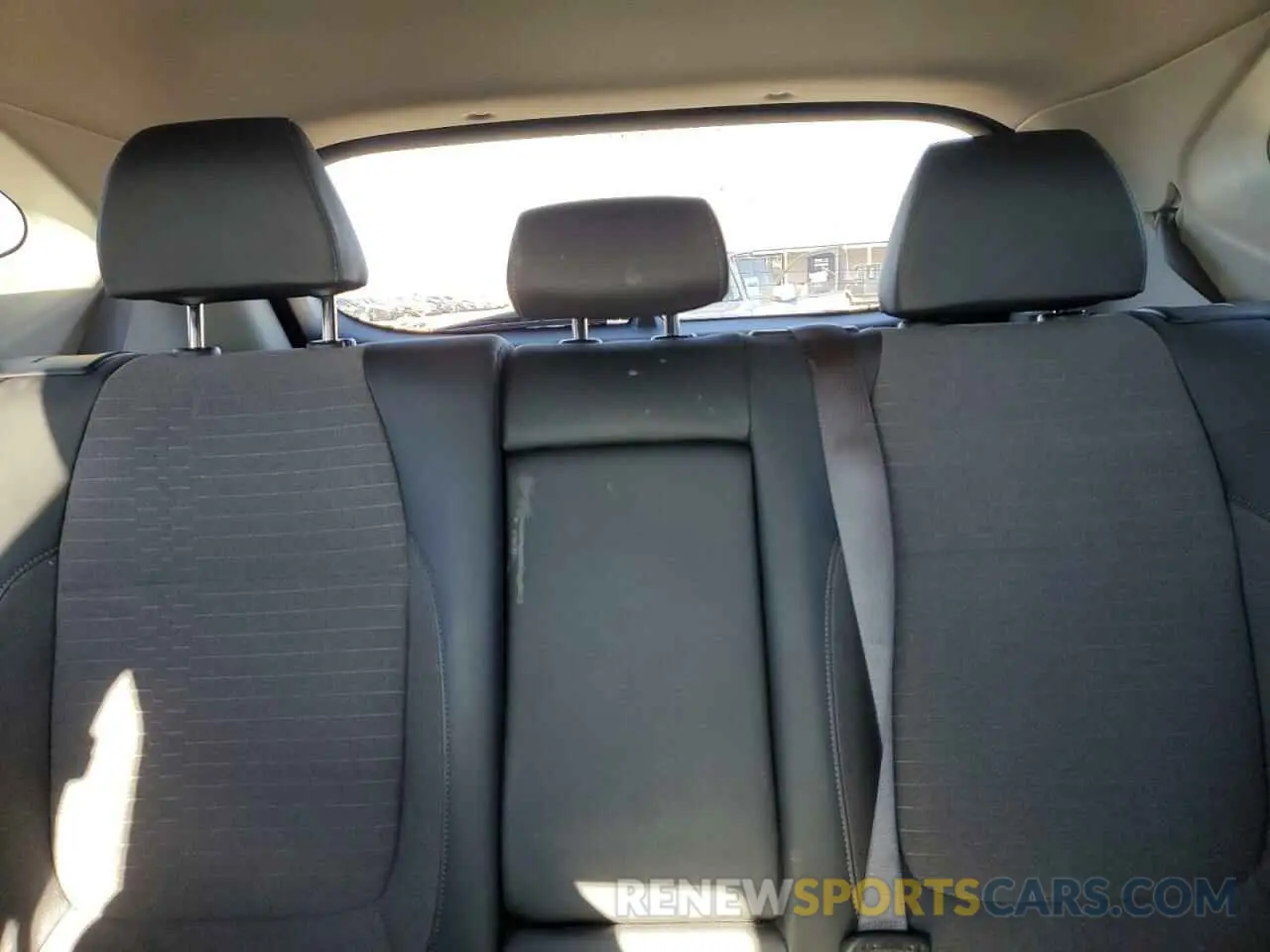 10 fotografías del automóvil dañado KNDEUCAA4N7262895 KIA SELTOS 2022