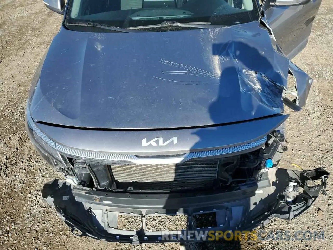12 fotografías del automóvil dañado KNDEUCAA4N7262895 KIA SELTOS 2022