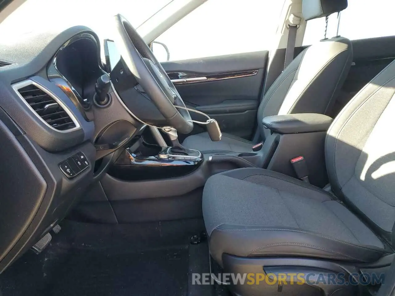 7 fotografías del automóvil dañado KNDEUCAA4N7262895 KIA SELTOS 2022