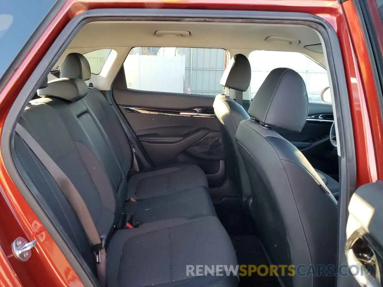 11 fotografías del automóvil dañado KNDEUCAA4N7318494 KIA SELTOS 2022