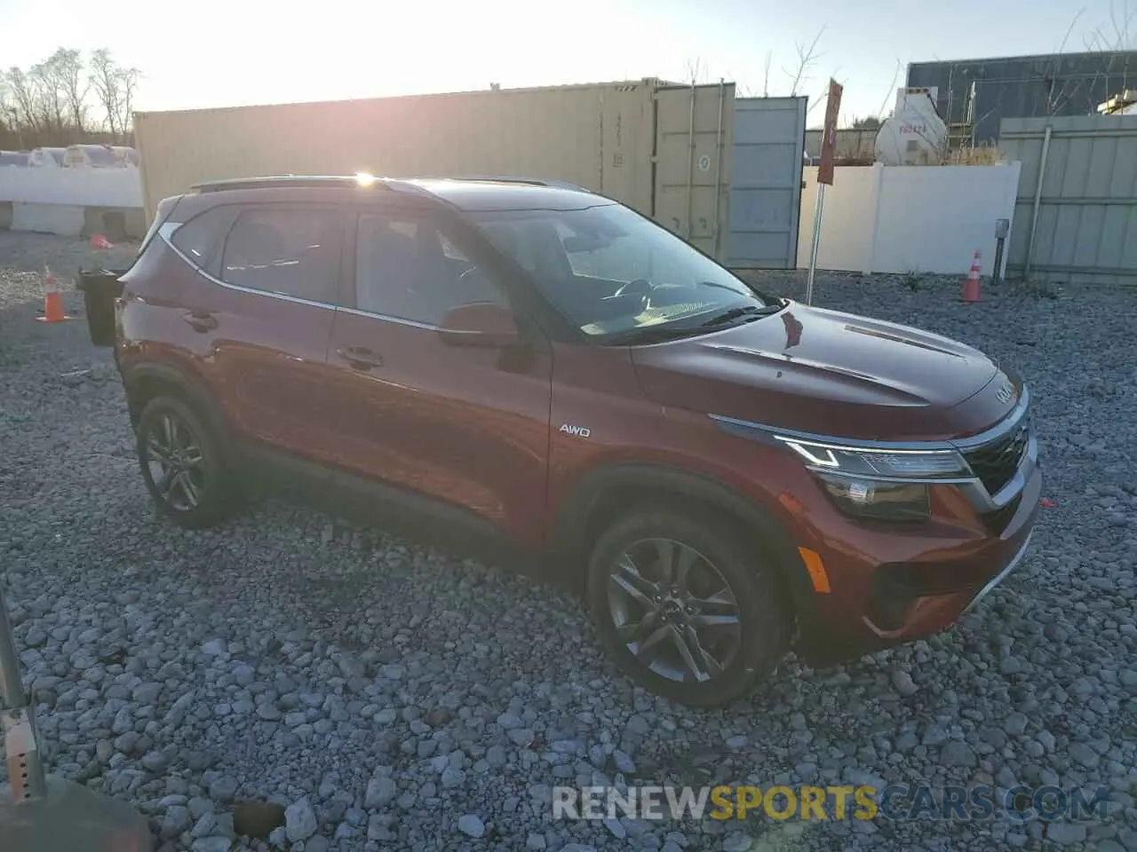 4 fotografías del automóvil dañado KNDEUCAA4N7318494 KIA SELTOS 2022