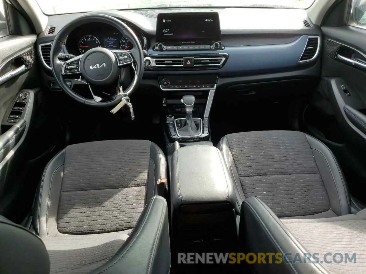 8 fotografías del automóvil dañado KNDEUCAA6N7276779 KIA SELTOS 2022