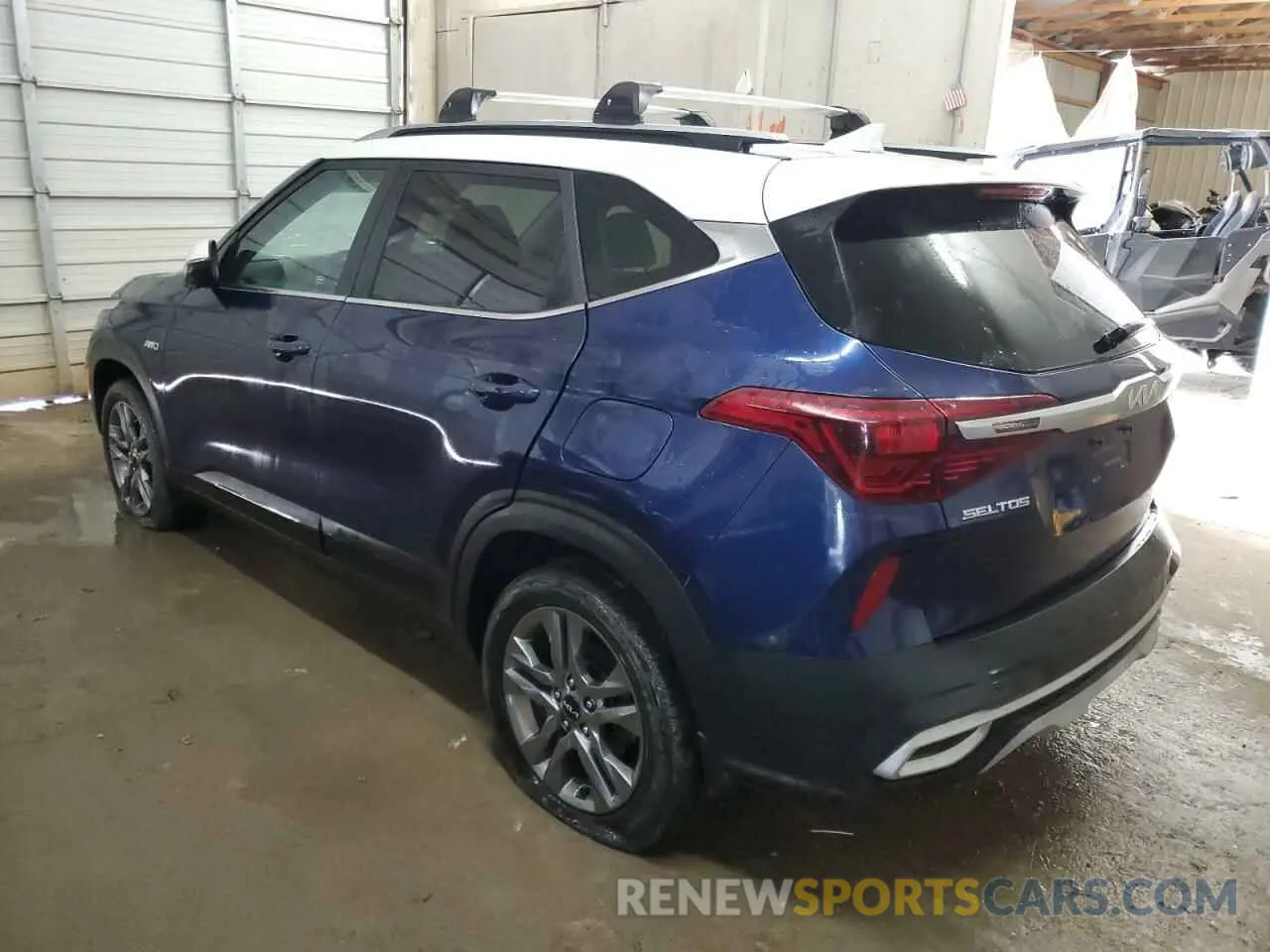 2 fotografías del automóvil dañado KNDEUCAA7N7319896 KIA SELTOS 2022