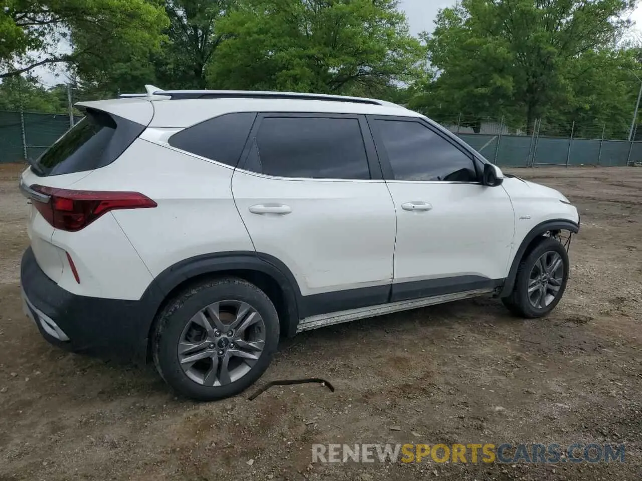 3 fotografías del automóvil dañado KNDEUCAA8N7261717 KIA SELTOS 2022