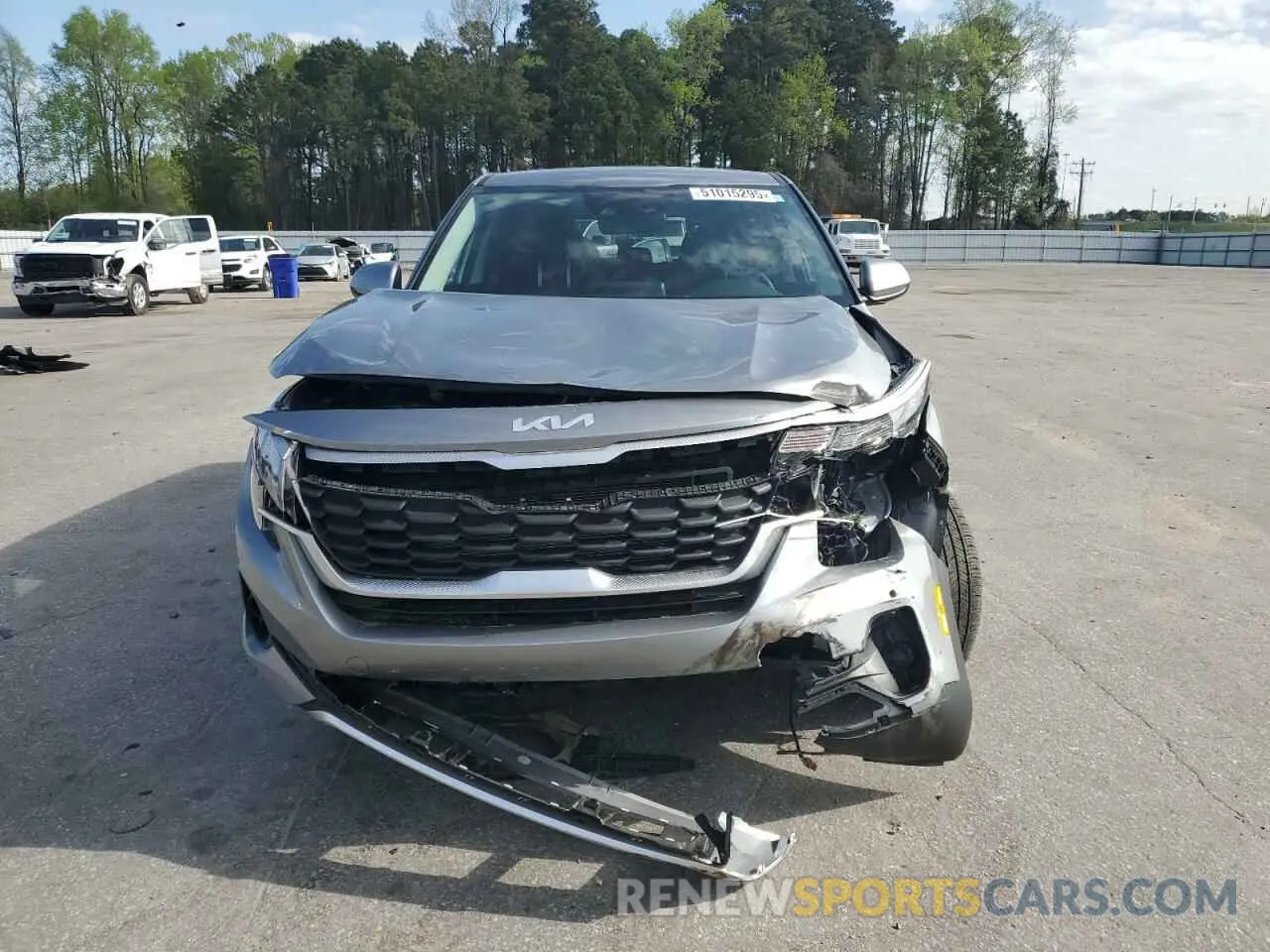 5 fotografías del automóvil dañado KNDEPCAA4P7427189 KIA SELTOS 2023