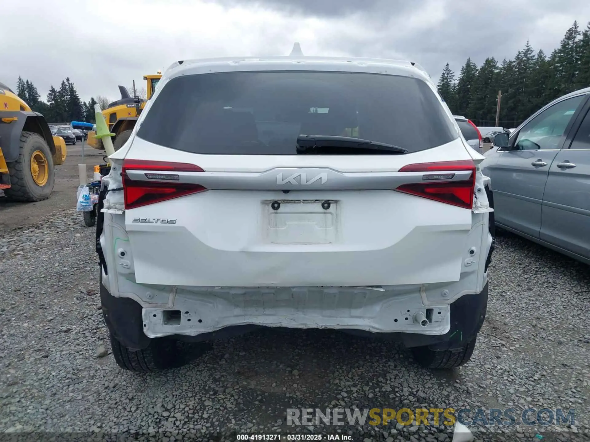 17 fotografías del automóvil dañado KNDEPCAA5P7440291 KIA SELTOS 2023