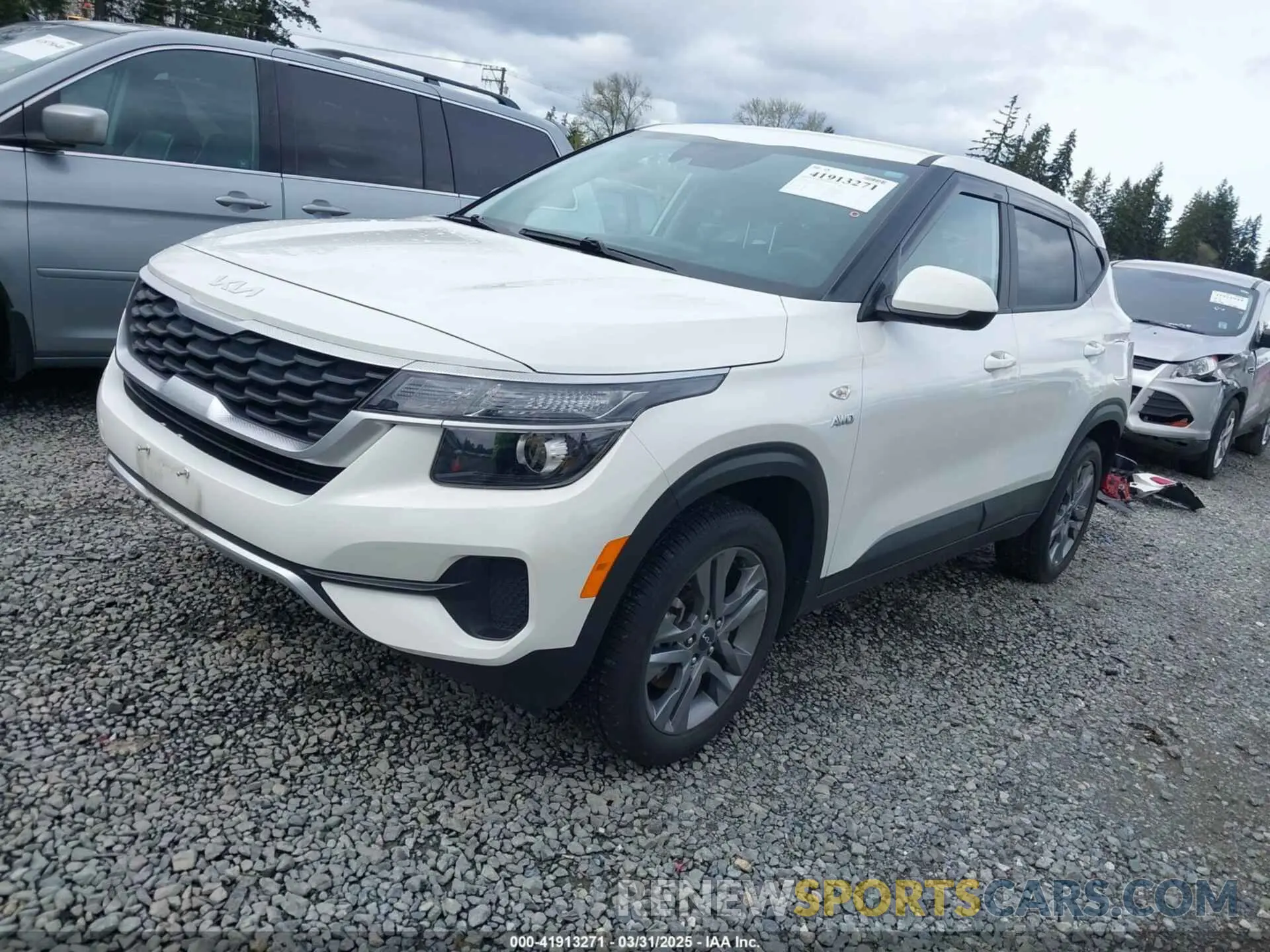 2 fotografías del automóvil dañado KNDEPCAA5P7440291 KIA SELTOS 2023