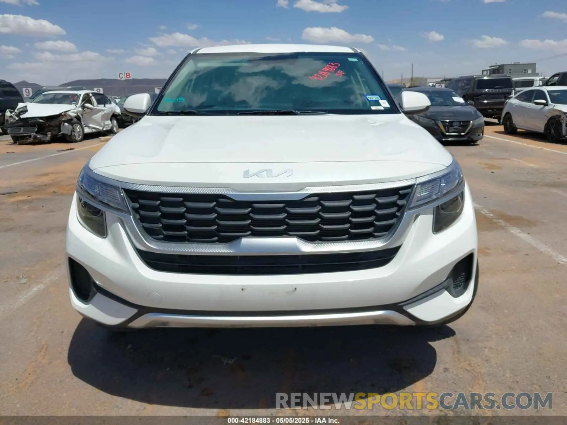 12 fotografías del automóvil dañado KNDEPCAA7P7367893 KIA SELTOS 2023