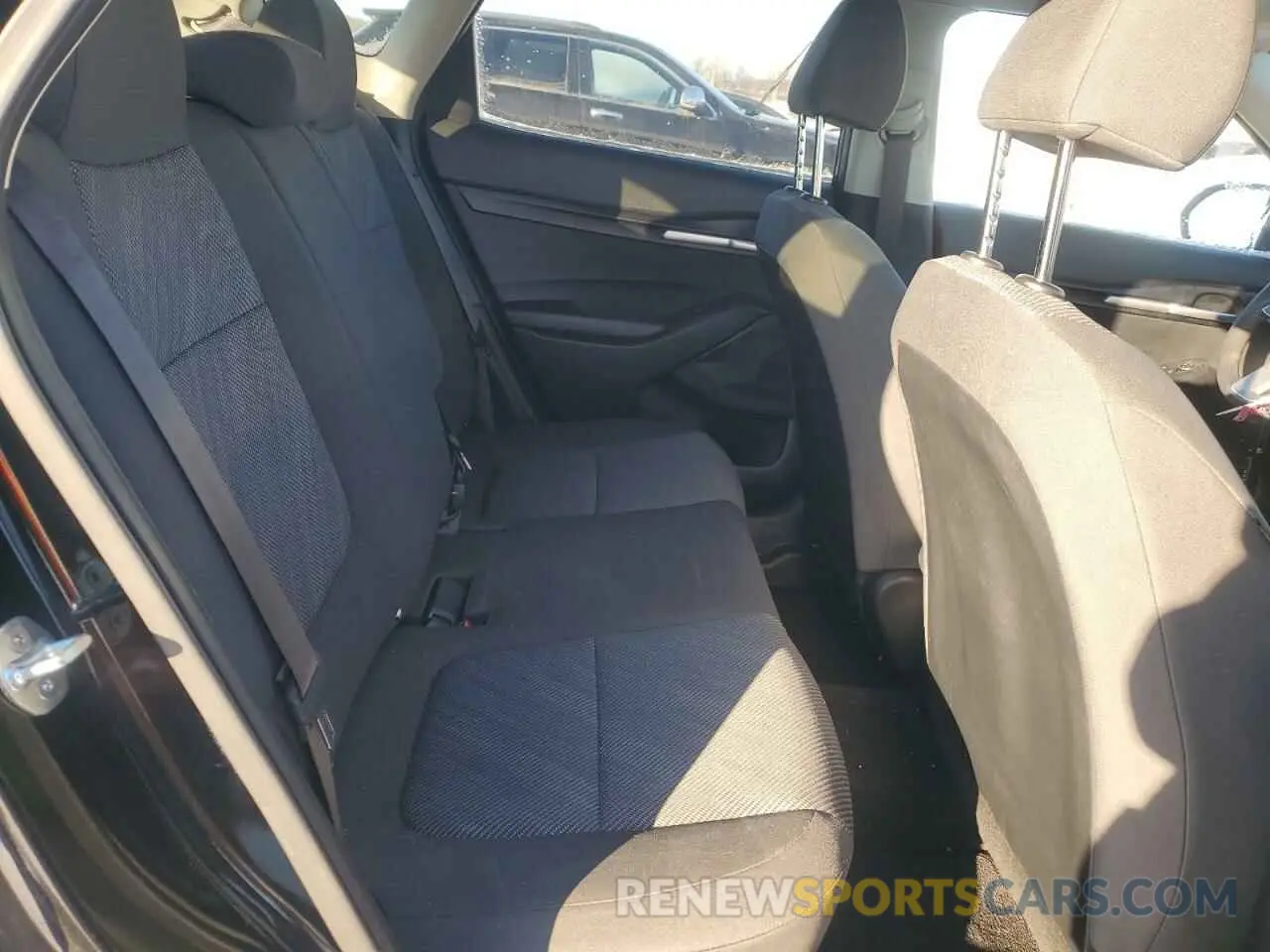 11 fotografías del automóvil dañado KNDEPCAA9P7428936 KIA SELTOS 2023