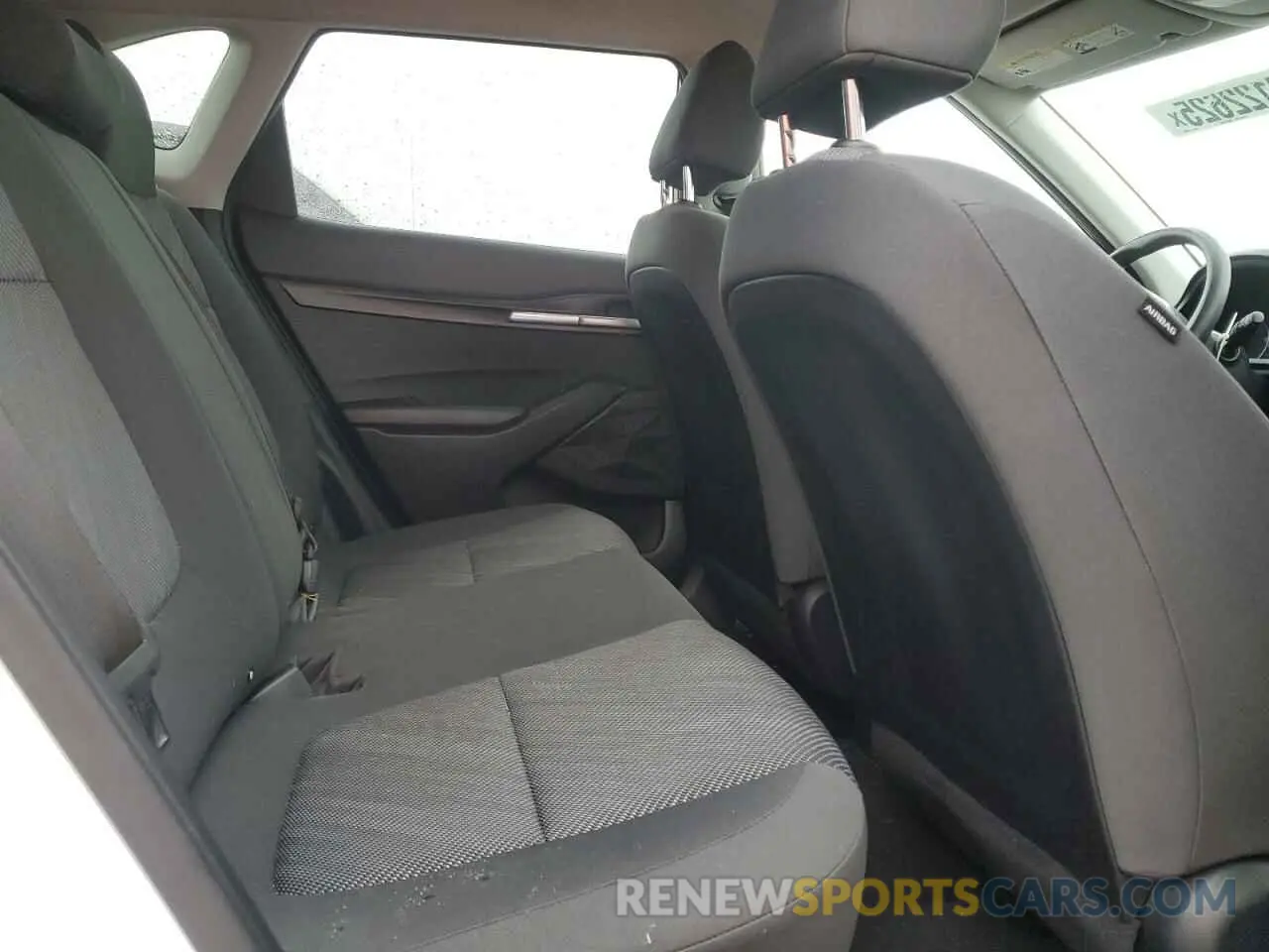 10 fotografías del automóvil dañado KNDEPCAAXP7411983 KIA SELTOS 2023