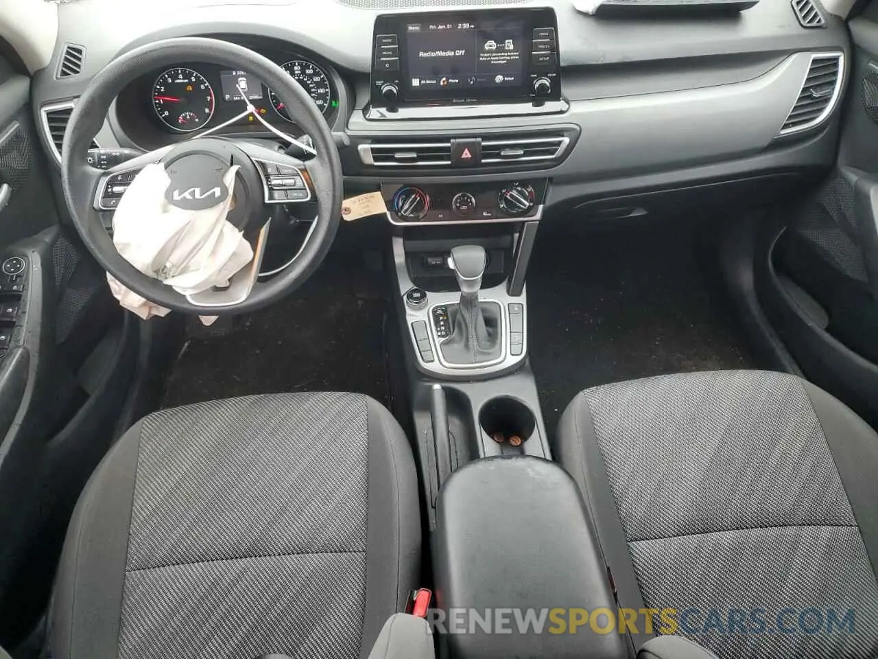 8 fotografías del automóvil dañado KNDEPCAAXP7411983 KIA SELTOS 2023