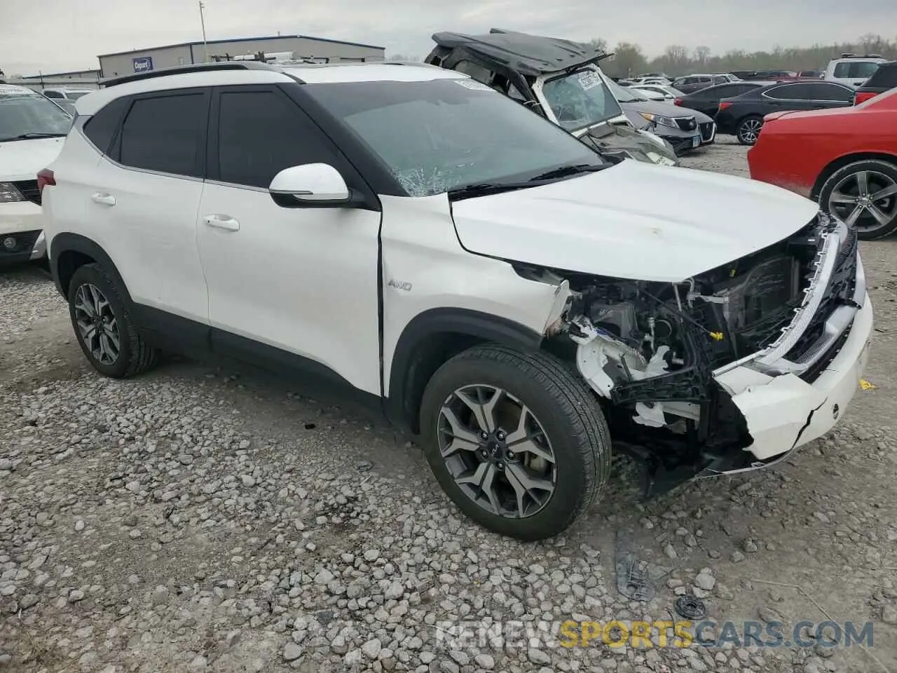 4 fotografías del automóvil dañado KNDERCAA0P7464587 KIA SELTOS 2023