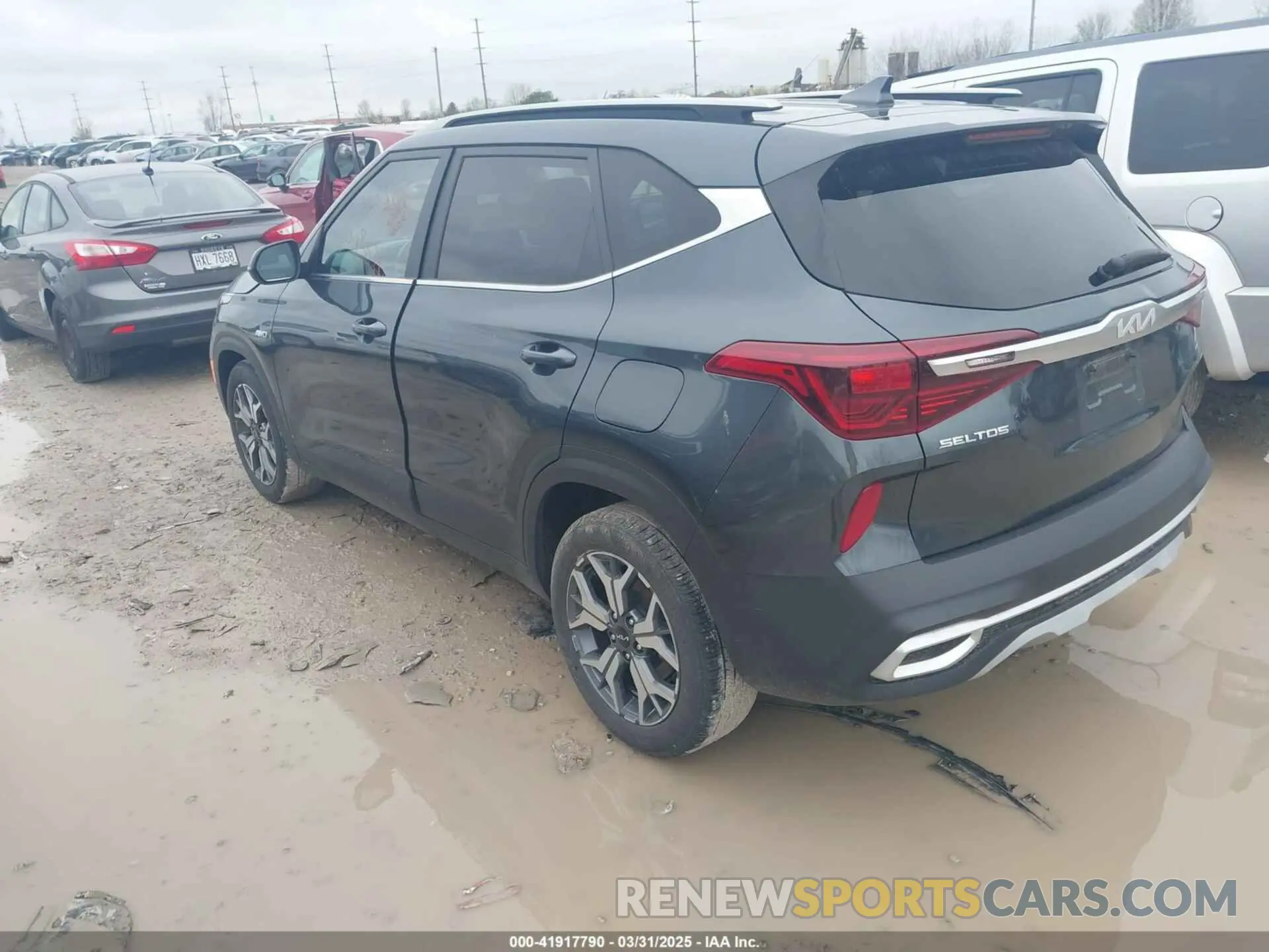 3 fotografías del automóvil dañado KNDERCAA3P7375497 KIA SELTOS 2023