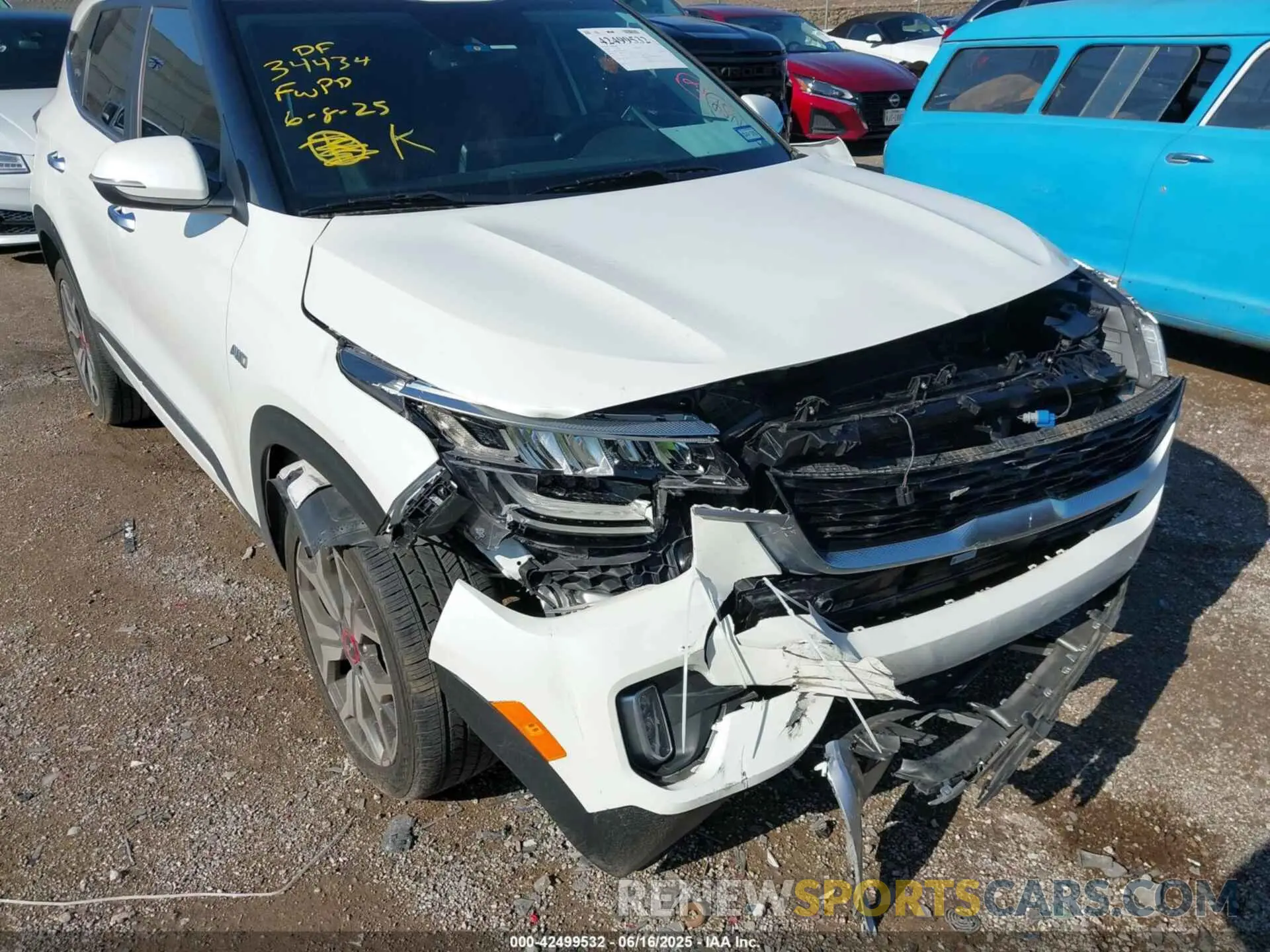 6 fotografías del automóvil dañado KNDETCA20P7429414 KIA SELTOS 2023