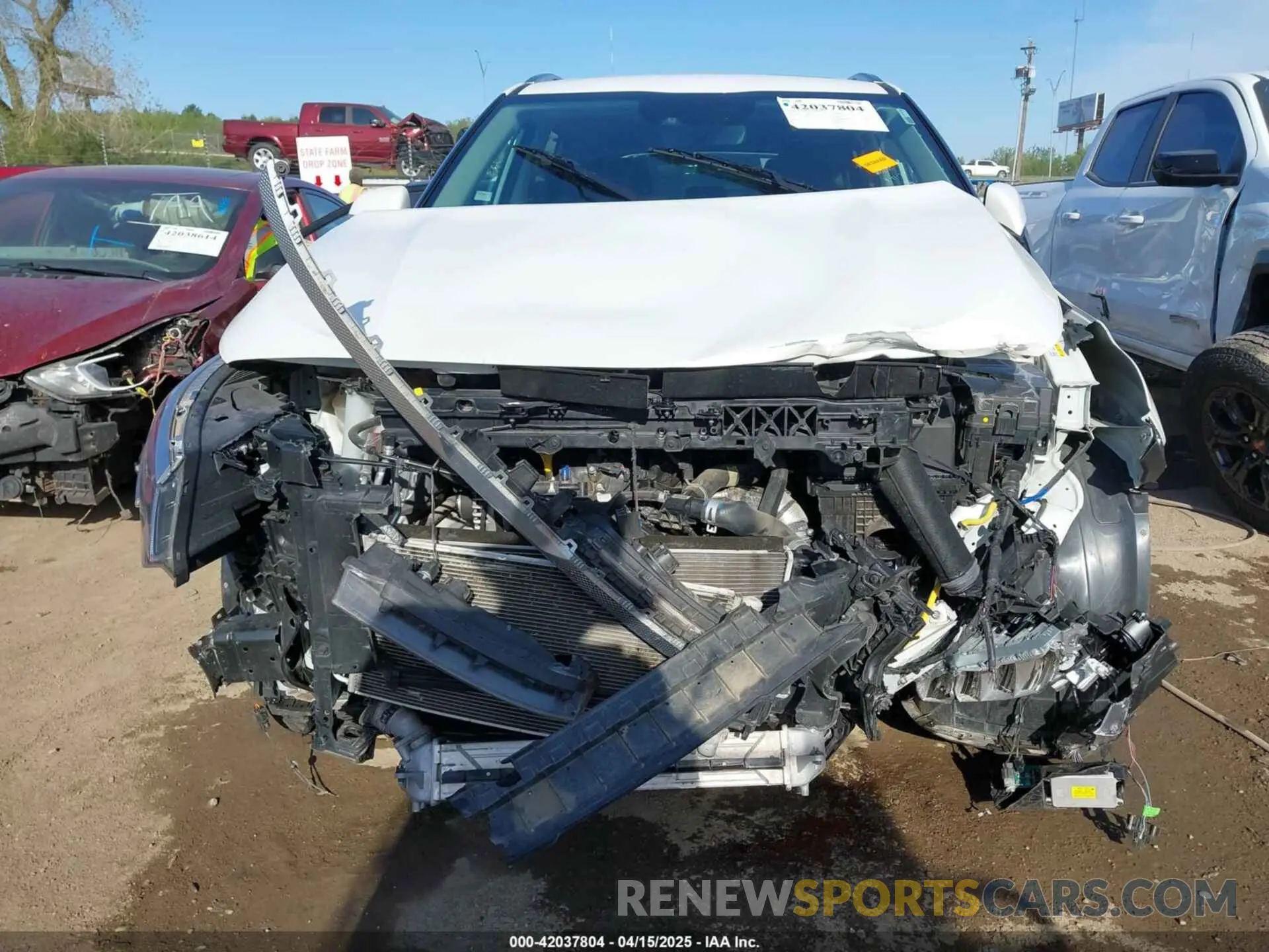 12 fotografías del automóvil dañado KNDETCA24P7380198 KIA SELTOS 2023