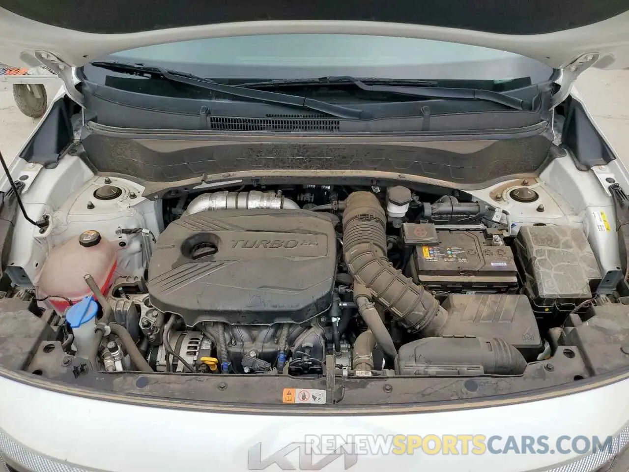 12 fotografías del automóvil dañado KNDETCA24P7397339 KIA SELTOS 2023