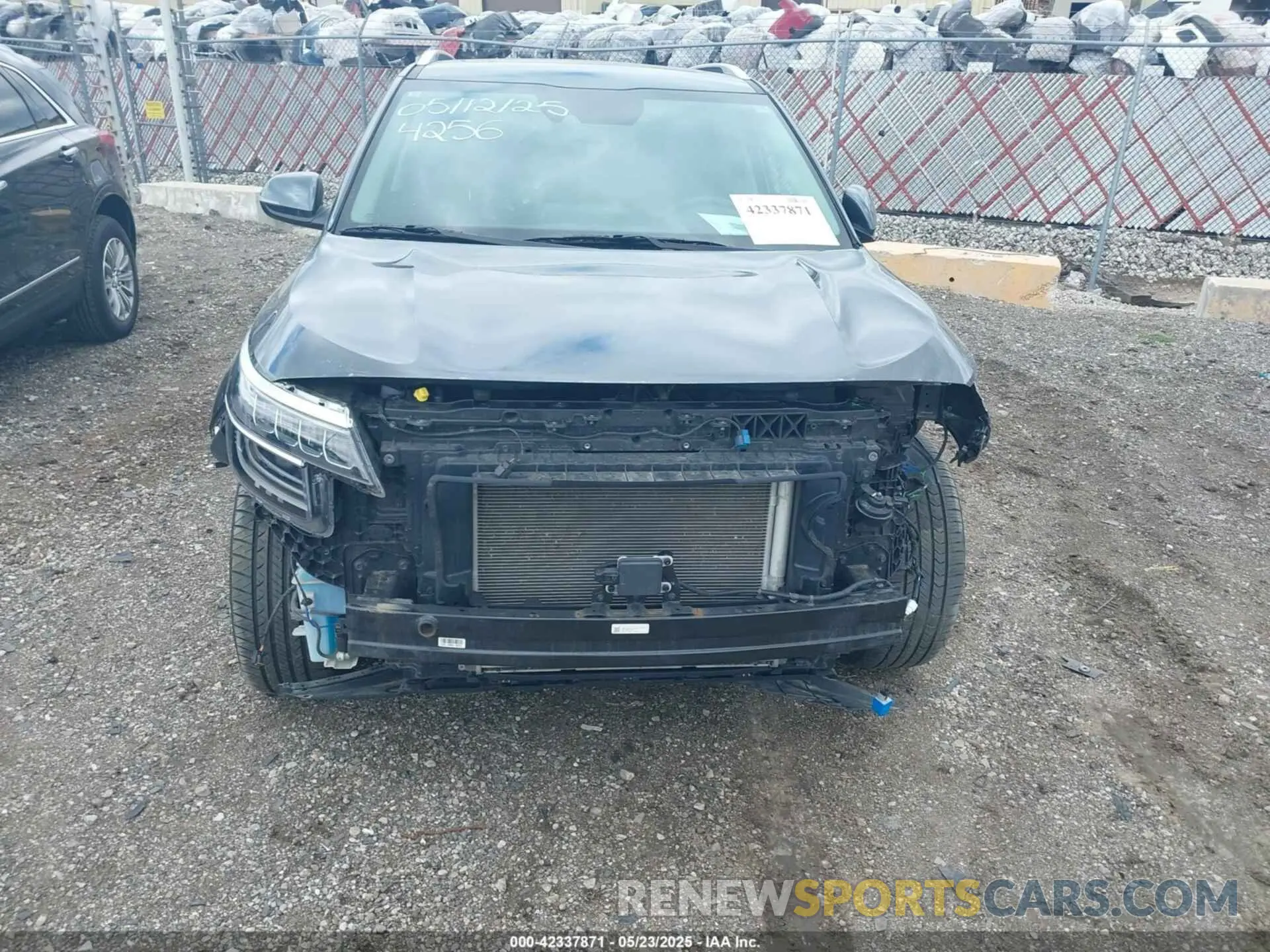 17 fotografías del automóvil dañado KNDETCA25P7354256 KIA SELTOS 2023