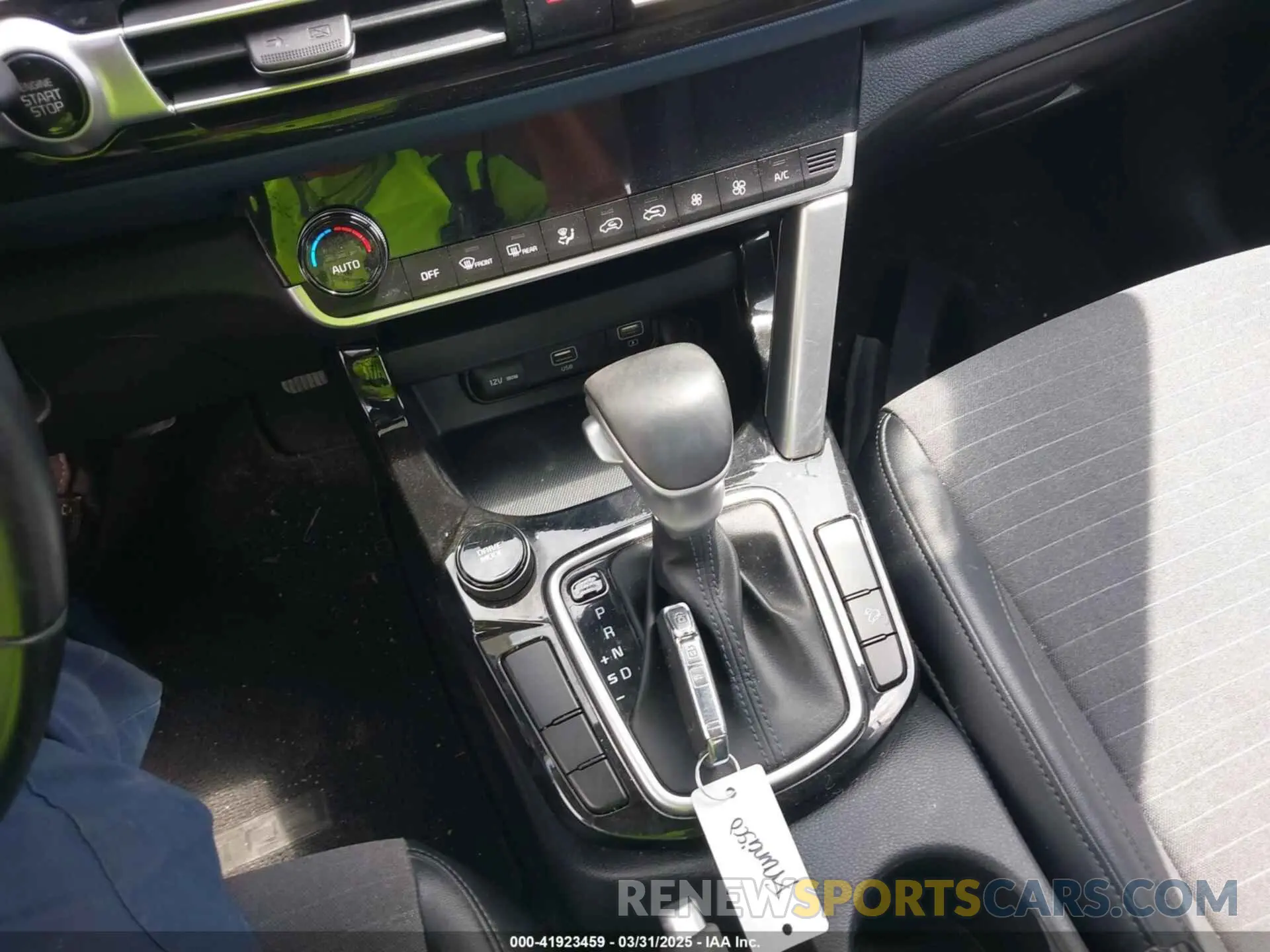 11 fotografías del automóvil dañado KNDEU2AA1P7394185 KIA SELTOS 2023