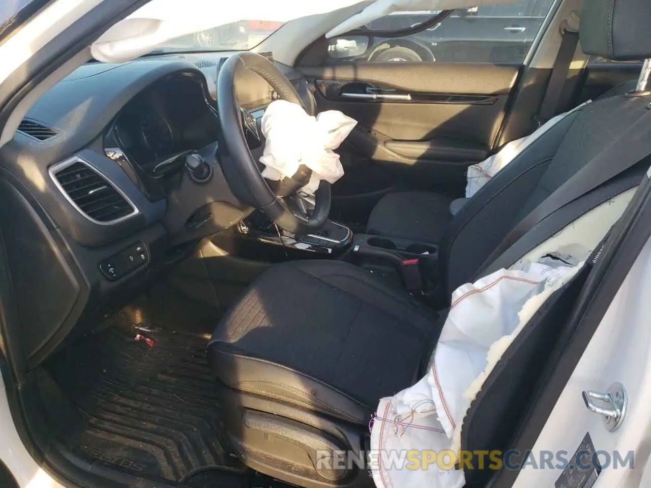 7 fotografías del automóvil dañado KNDEU2AA2P7463661 KIA SELTOS 2023
