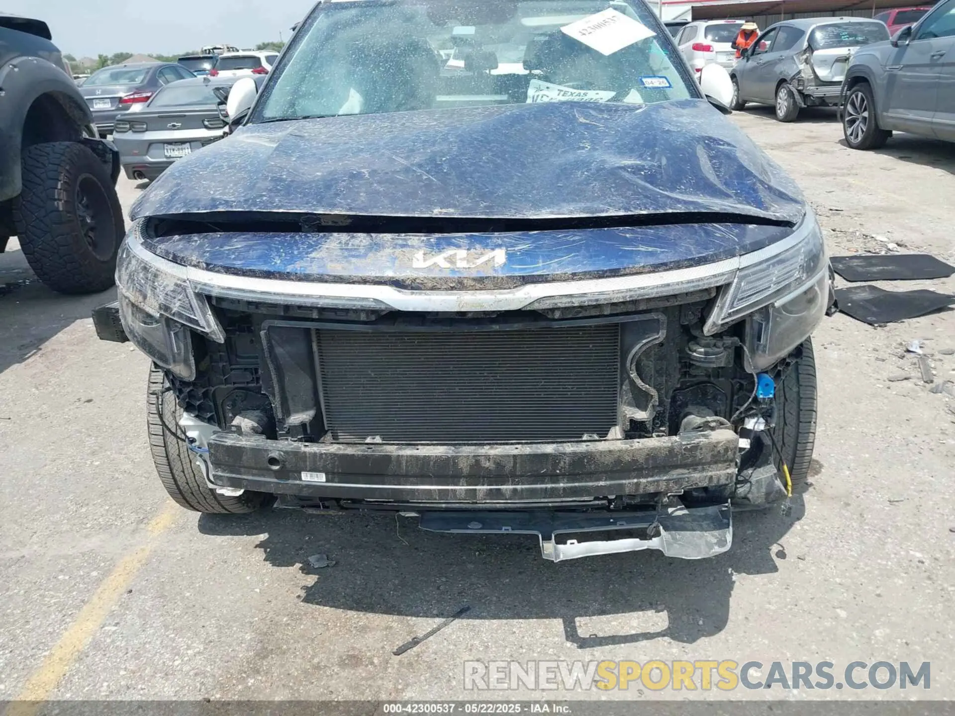 12 fotografías del automóvil dañado KNDEU2AA3P7397279 KIA SELTOS 2023