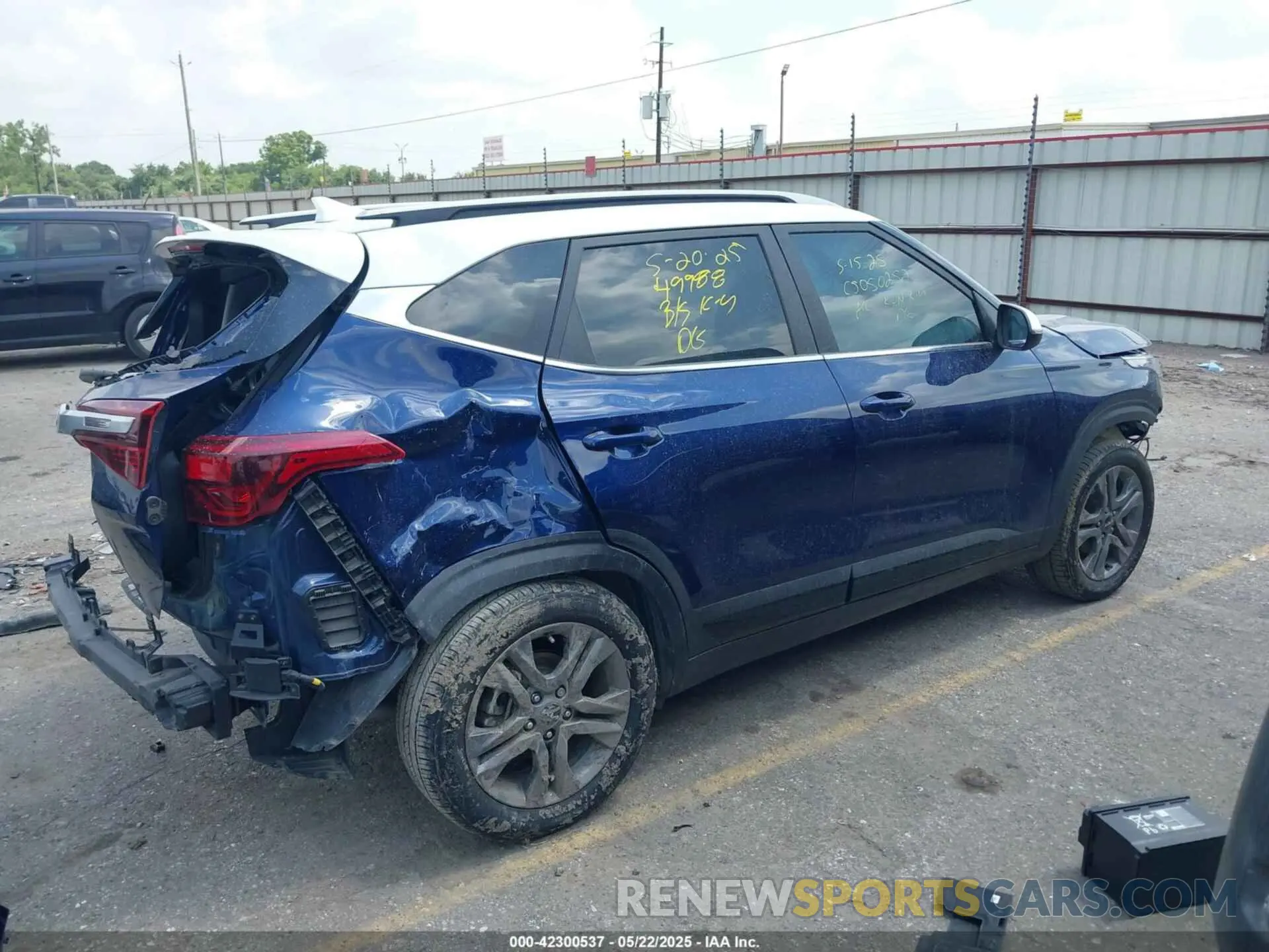 4 fotografías del automóvil dañado KNDEU2AA3P7397279 KIA SELTOS 2023