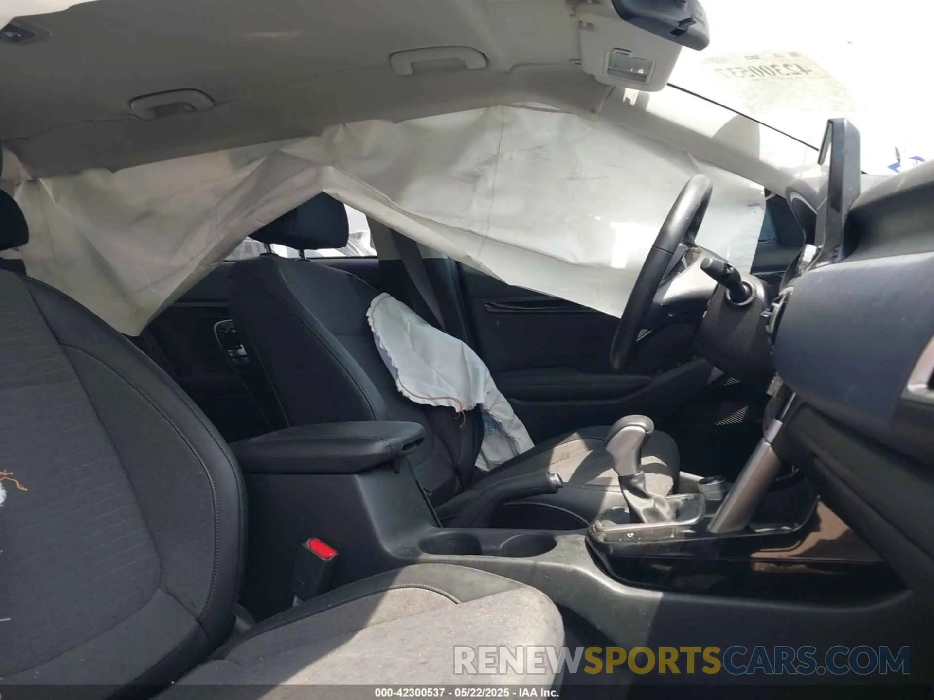 5 fotografías del automóvil dañado KNDEU2AA3P7397279 KIA SELTOS 2023