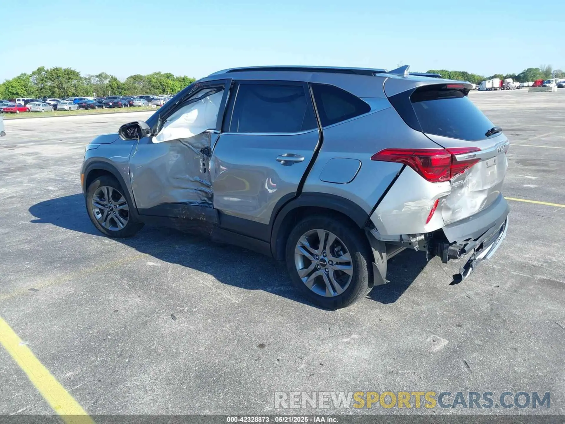 3 fotografías del automóvil dañado KNDEU2AA3P7414260 KIA SELTOS 2023