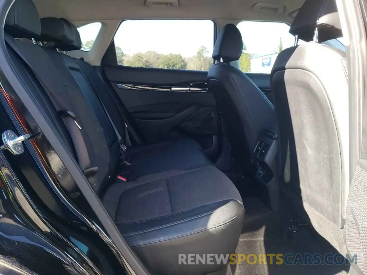 11 fotografías del automóvil dañado KNDEU2AA8P7389906 KIA SELTOS 2023