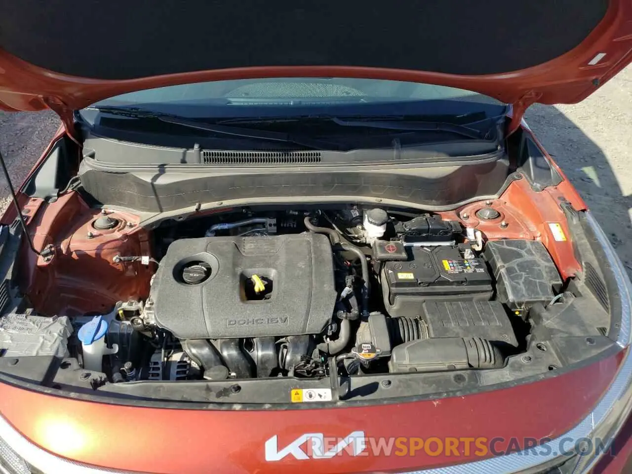 12 fotografías del automóvil dañado KNDEU2AA9P7383421 KIA SELTOS 2023