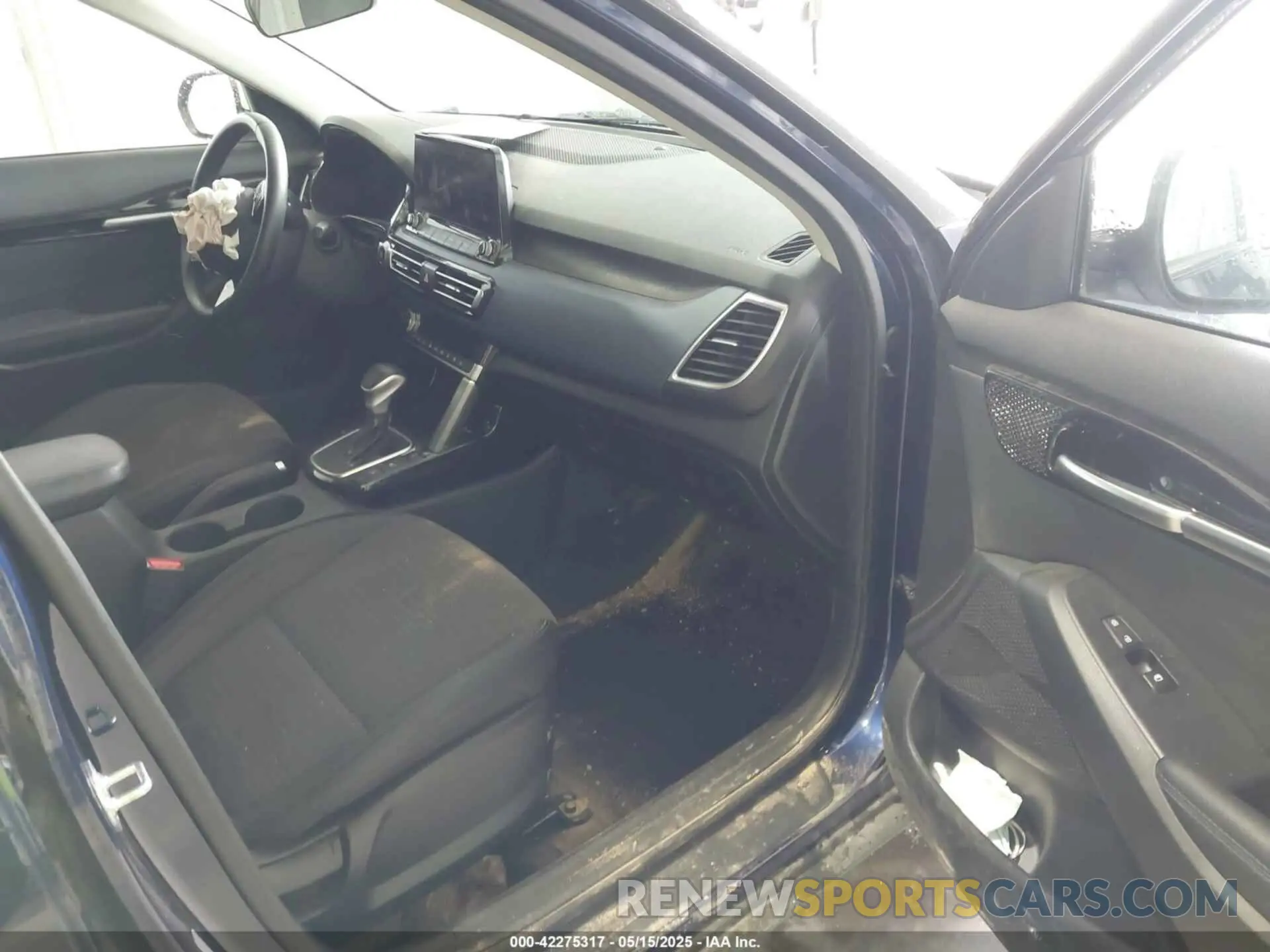 5 fotografías del automóvil dañado KNDEUCAA2P7439964 KIA SELTOS 2023