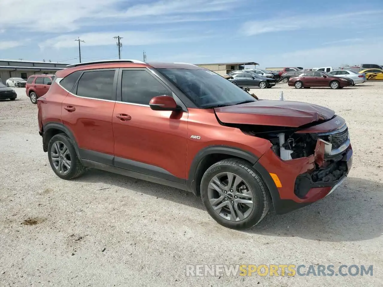 4 fotografías del automóvil dañado KNDEUCAA4P7449427 KIA SELTOS 2023