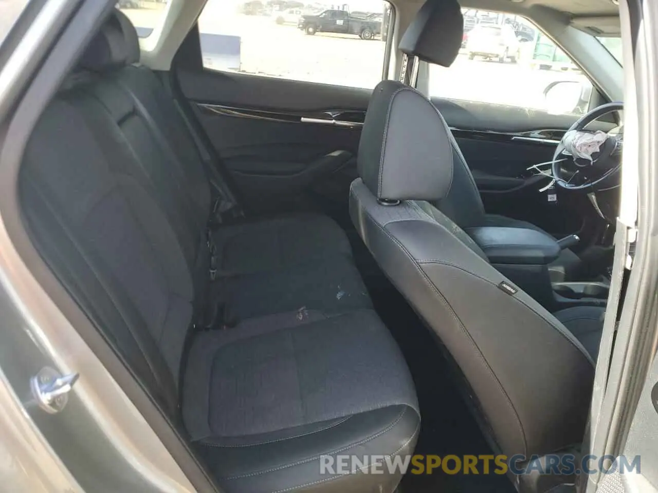 11 fotografías del automóvil dañado KNDEUCAA6P7401167 KIA SELTOS 2023