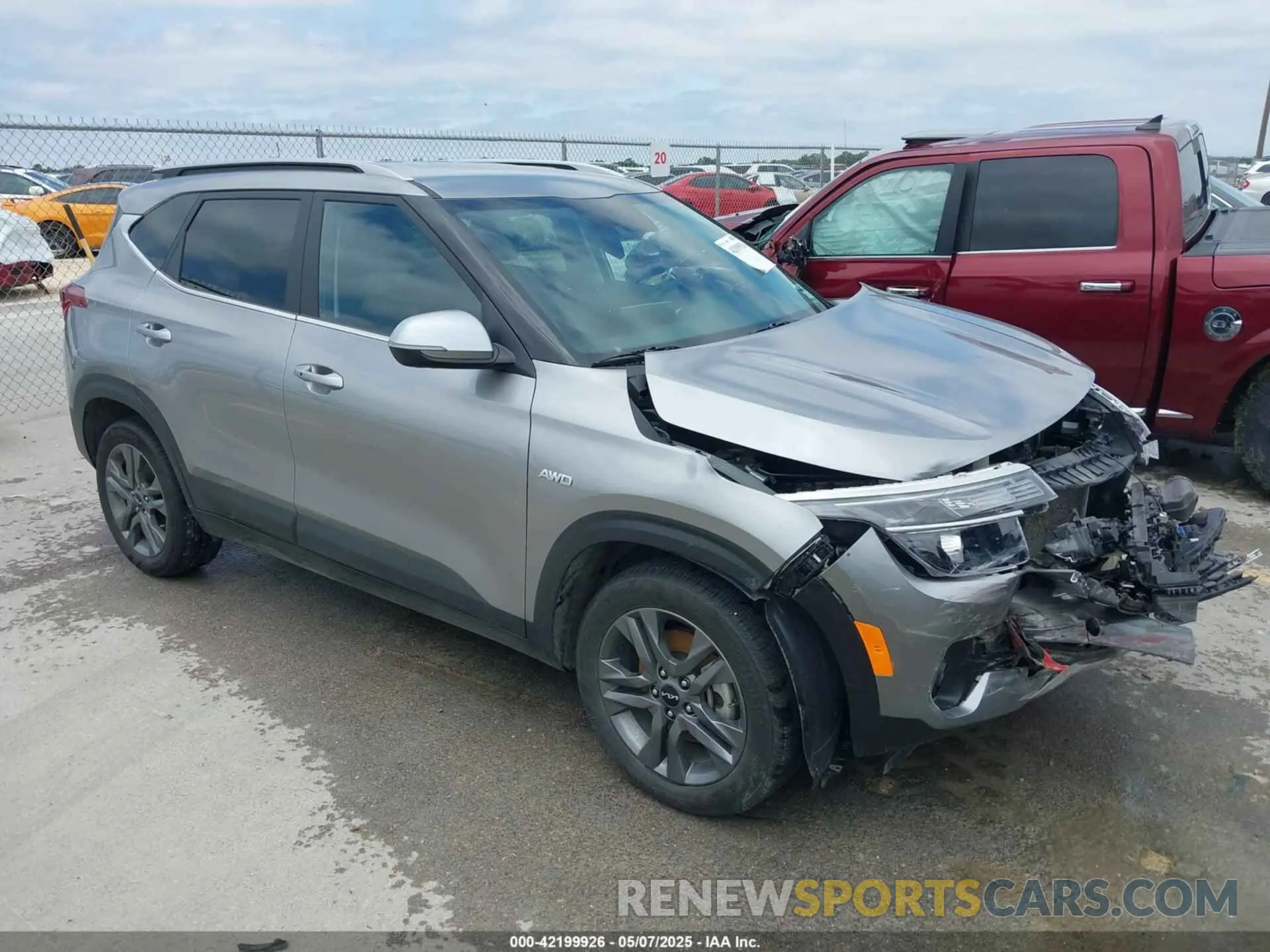 1 fotografías del automóvil dañado KNDEUCAA8P7406323 KIA SELTOS 2023