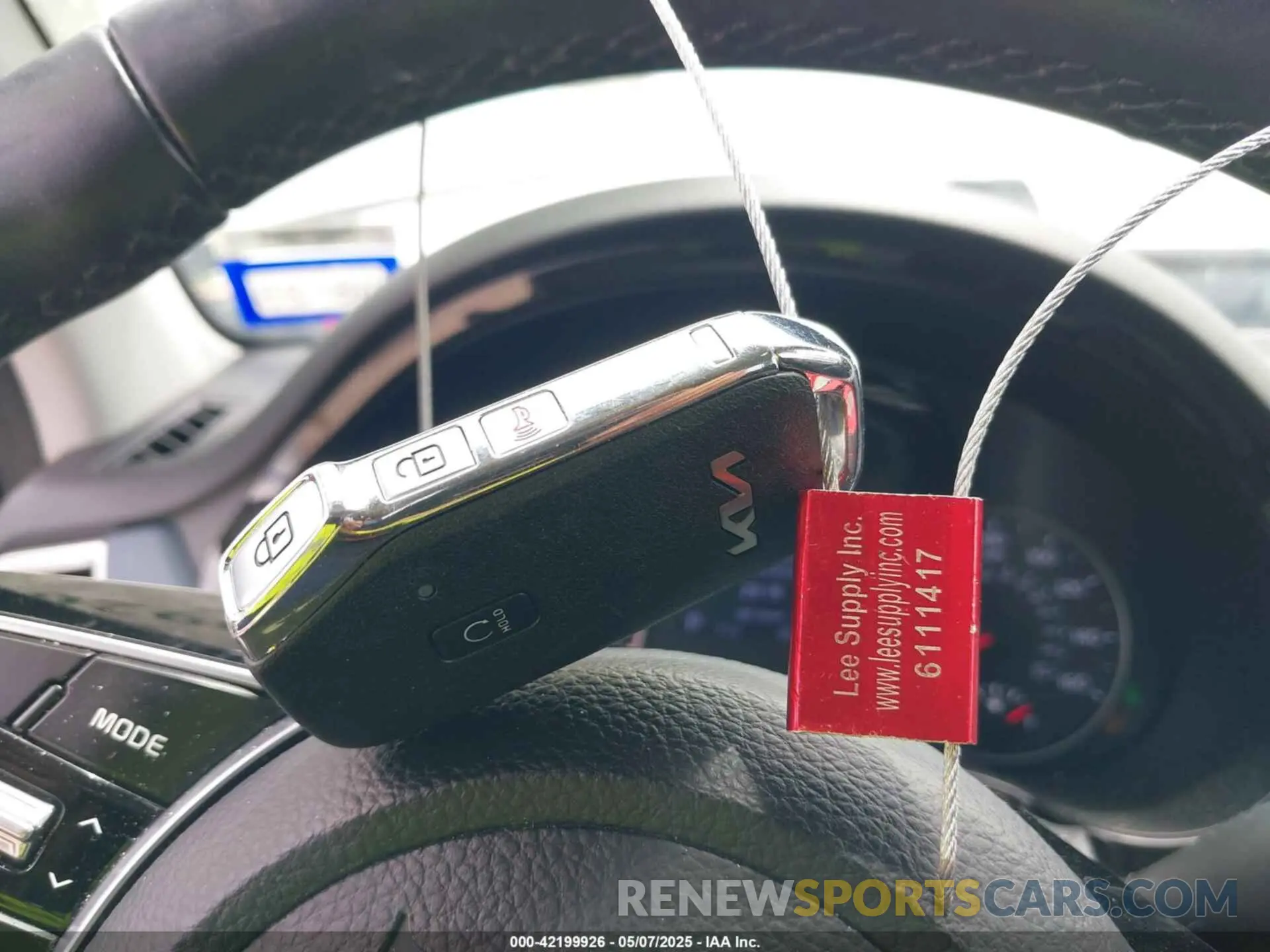 11 fotografías del automóvil dañado KNDEUCAA8P7406323 KIA SELTOS 2023