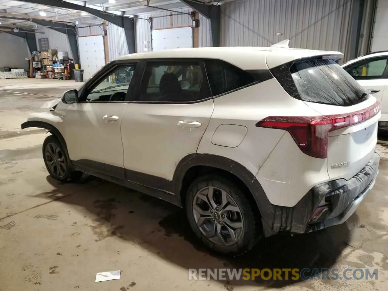 2 fotografías del automóvil dañado KNDEPCAA0R7516759 KIA SELTOS 2024